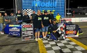 Read more about the article Roberts captures Ohio Wheelman race; Burkholder, Vasos win thrillers at Jennerstown